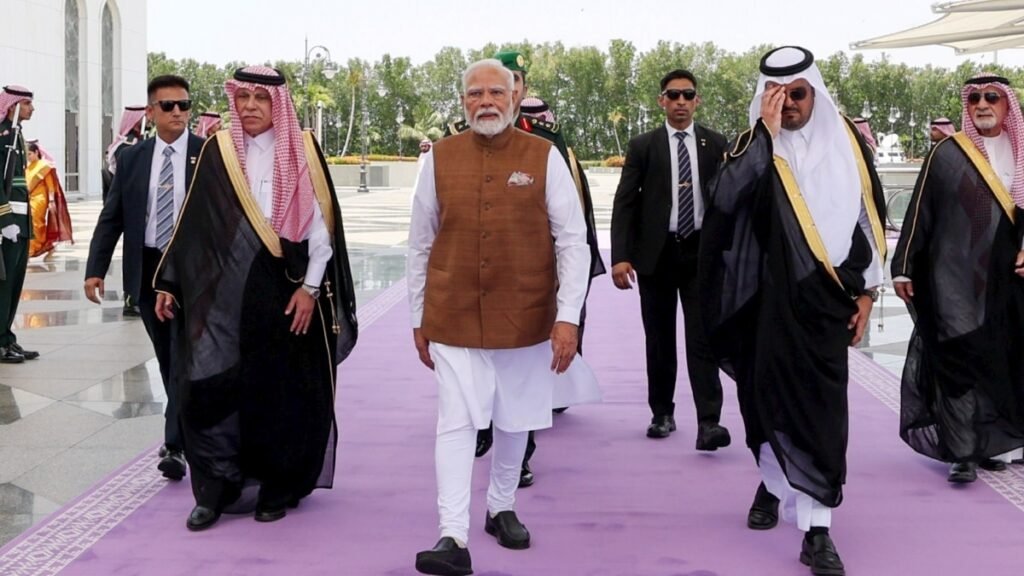 सऊदी-अरब-से-आज-रात-ही-भारत-लौटेंगे-pm-मोदी,-पहलगाम-आतंकी-हमले-के-बाद-छोटा-किया-दौरा
